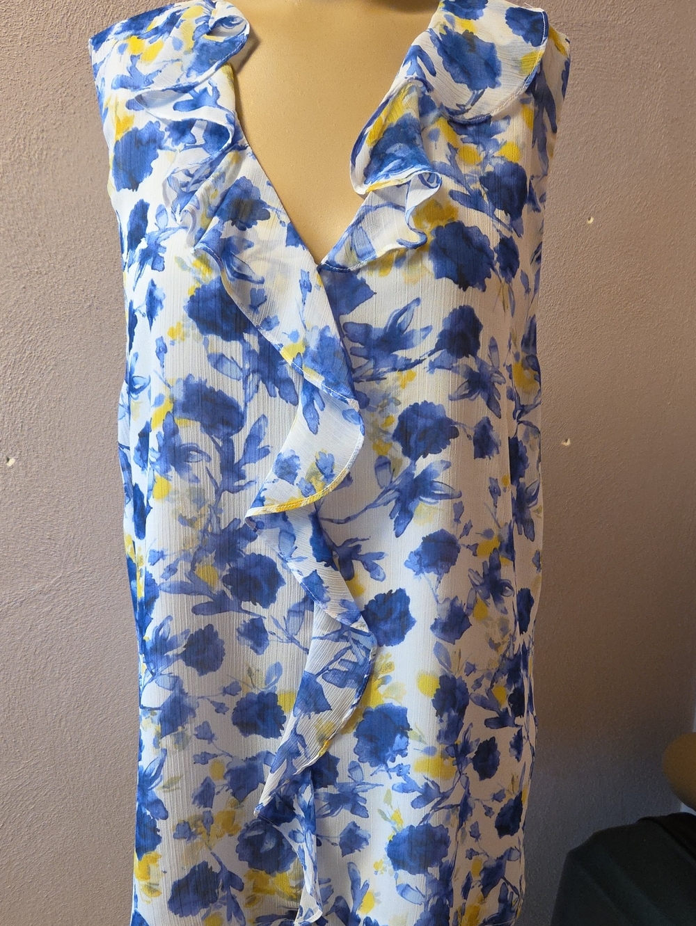 Vince Camuto Sls Ruffle V-Neck Floral Top - Blue & Yellow
